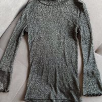 Блестяща буза Gina Tricot, снимка 1 - Блузи с дълъг ръкав и пуловери - 28886960