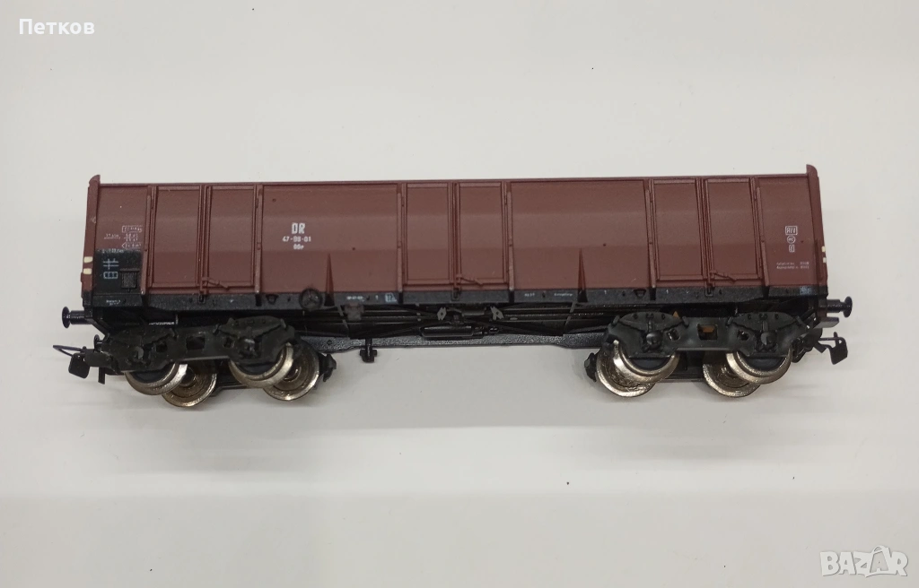 Товарен вагон четириосен Piko мащаб H0, снимка 1