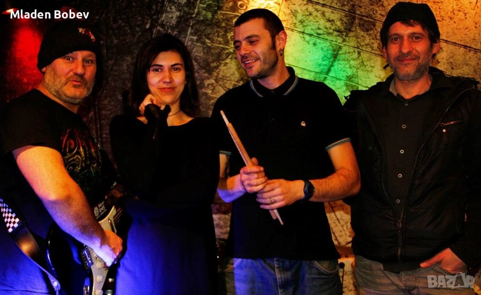DJ, певица, певец и жива банда, снимка 1