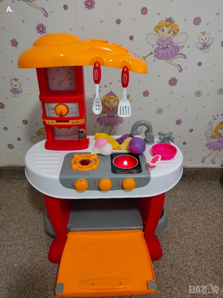 Продавам детска кухня за игра., снимка 1