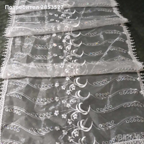 Тишлайфер с бродерия и мъниста , снимка 1