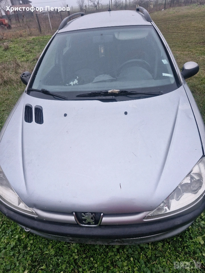 преден капак peugeot 206 , снимка 1