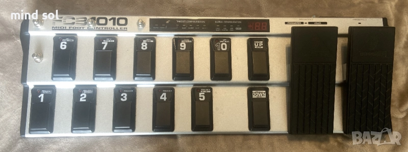 Behringer FCB1010 Футсуич, снимка 1