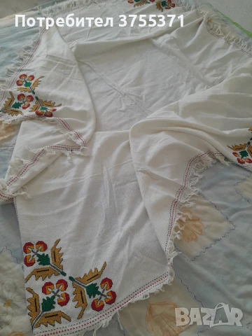 Ръчно бродирани покривки , снимка 2 - Покривки за маси - 50756340