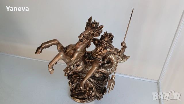 Посейдон древногръцки бог на моретата, океаните, земетресенията и конете., снимка 10 - Статуетки - 53134420