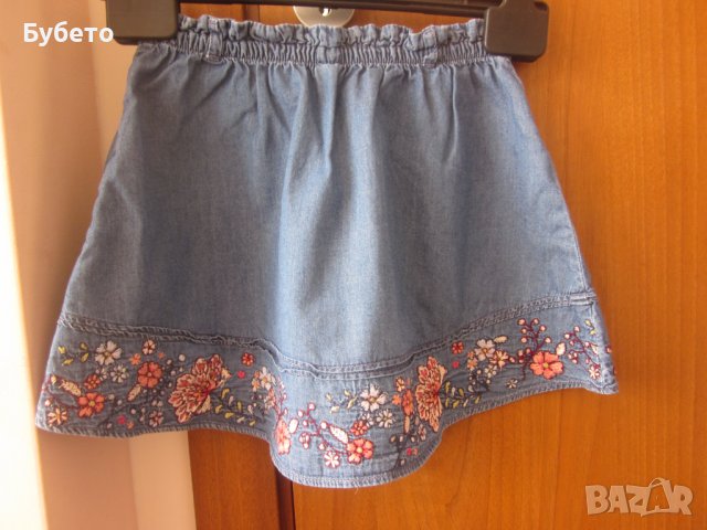 Поличка на GAP, снимка 4 - Детски рокли и поли - 39718729