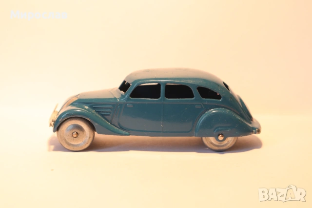 DINKY TOYS PEUGEOT 402 МОДЕЛ КОЛИЧКА