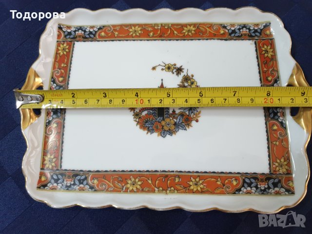 Старинен порцеланов поднос от началото на миналия век- Victoria Cnina Czechoslovakia - 1918 - 1938 г, снимка 2 - Чинии - 40374369