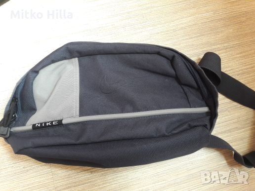 NIKE - чанта за кръста тип банан, снимка 1 - Други - 26653079