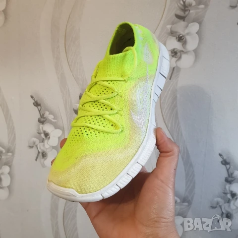 маратонки Nike Free Flyknit+ Volt Electric номер 40 ,5, снимка 7 - Маратонки - 50448794