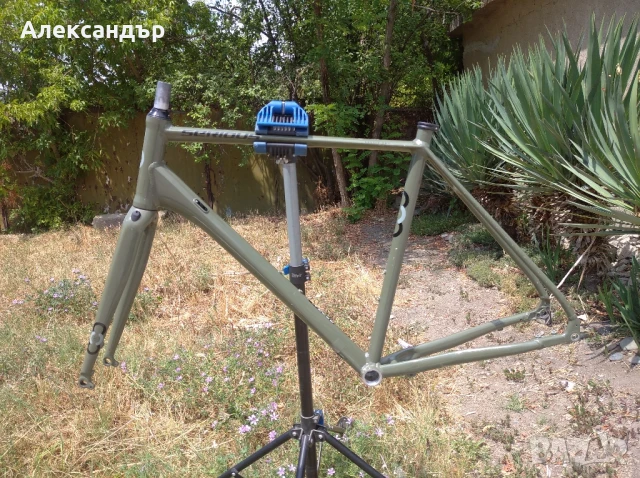 колело или рамка с вилка за гравел / gravel Serious 