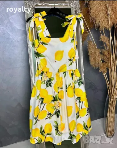 Кокетна лятна рокля с твърди чашки 