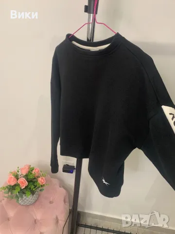 Reebok кроп-топ в размер XS, снимка 3 - Спортни екипи - 48701425