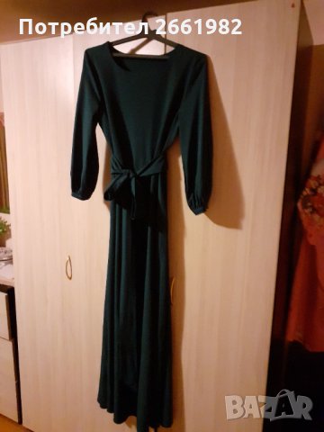 Дълга зелена рокля с колан