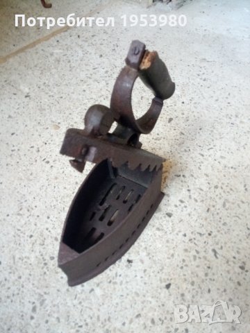 Стара ютия на жар, снимка 3 - Антикварни и старинни предмети - 33470451