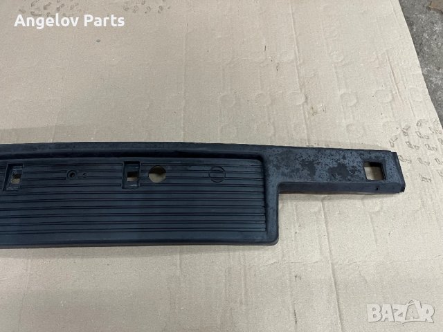 Пластмаси за предната броня на BMW E30 (двоен стоп), снимка 3 - Части - 43541424