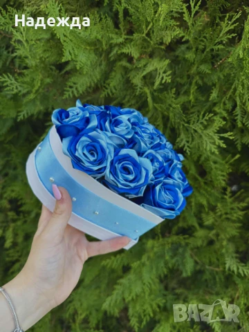 Букет сатенени рози 