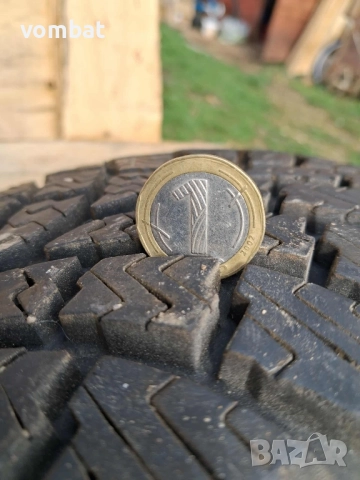 Зимни гуми Lassa 165/65 R14, снимка 5 - Гуми и джанти - 52489601