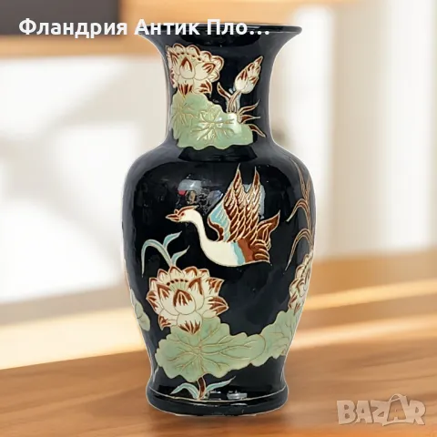 Голяма тъмносиня ваза "Жерави" 