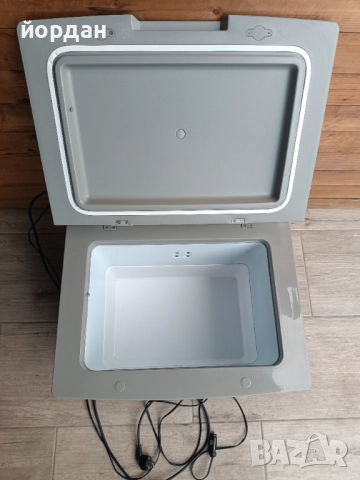 Хладилник 12 и 220волта Mobicool, снимка 3 - Хладилни чанти - 51912326