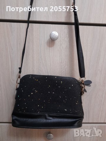 Дамска чанта, снимка 2 - Чанти - 43025438