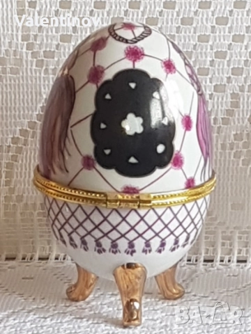 Красиво порцеланово яйце в стил Феберже , снимка 4 - Антикварни и старинни предмети - 52331187