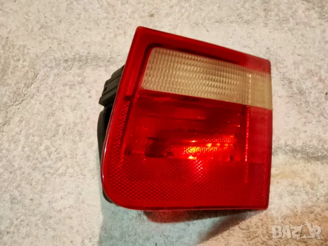 Дясна стоп светлина - вътрешна част за багажник на BMW E46 Комби, снимка 2 - Части - 48122788