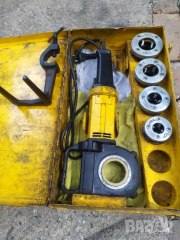 Винторезка - електрическа резбонарезна машина Rems Amigo