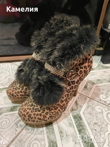 Обувки с естествен пух