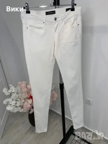 Бял панталон на Guess размер 26