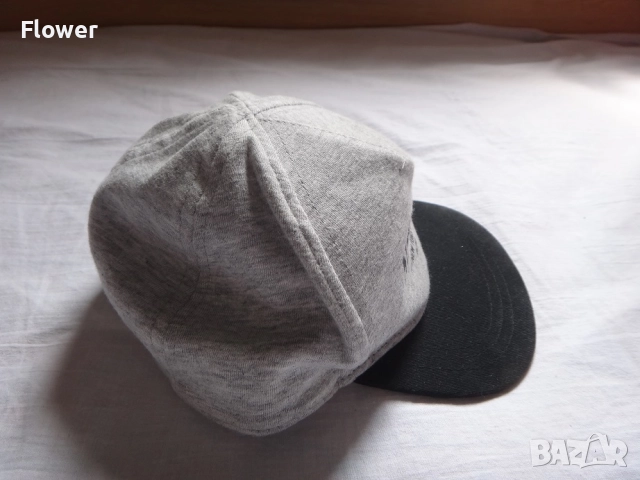 НМ Бебешка шапка от памук с козирка, размер 68, 6 месеца, снимка 3 - Бебешки шапки - 52955207