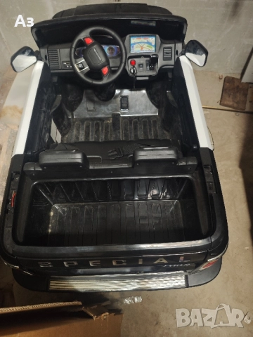 Акумулаторен полицейски джип, снимка 2 - Коли, камиони, мотори, писти - 51593721