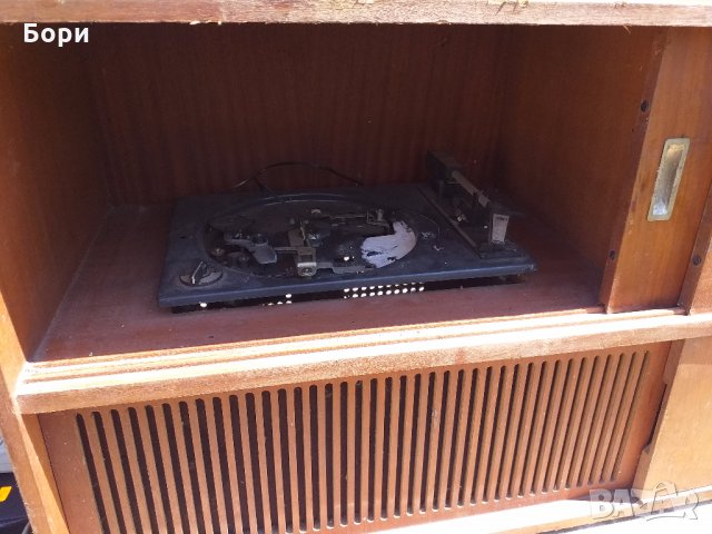 ЛИРА 68  Радиограмофон, снимка 6 - Радиокасетофони, транзистори - 28641360