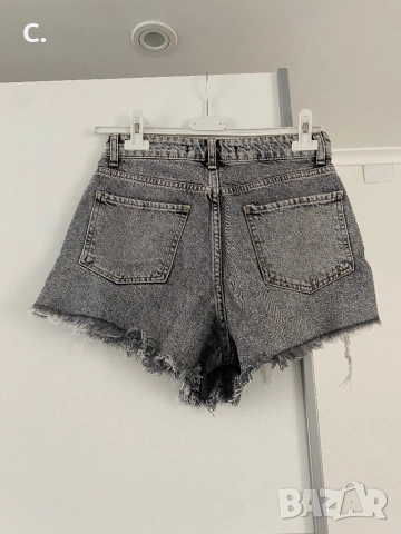 Дамски къси панталони, снимка 2 - Къси панталони и бермуди - 53302372