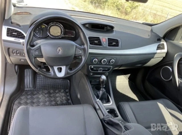 Renault Megane 1.5 Dci 110k.c. , снимка 9 - Автомобили и джипове - 53343393