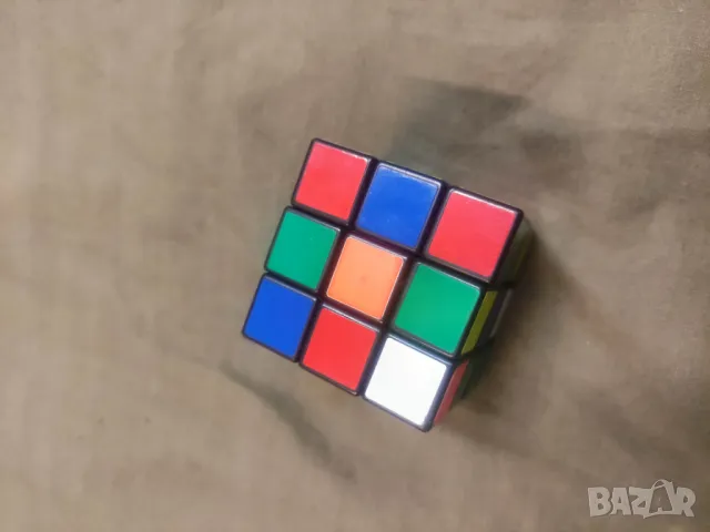 Продавам кубче на Рубик, снимка 2 - Други ценни предмети - 48826903