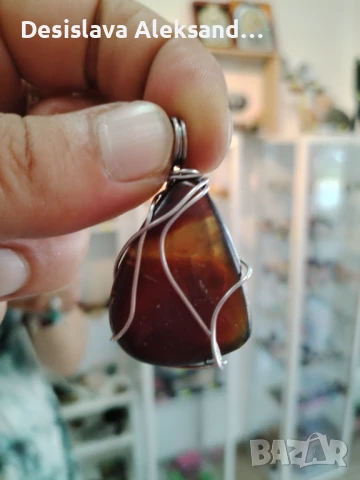 Висулка с полиран кехлибар от Индонезия, много изгодно , снимка 2 - Колиета, медальони, синджири - 51149906