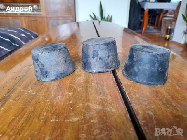 Стари тапи,запушалки за дамаджана, снимка 3 - Други ценни предмети - 38912956