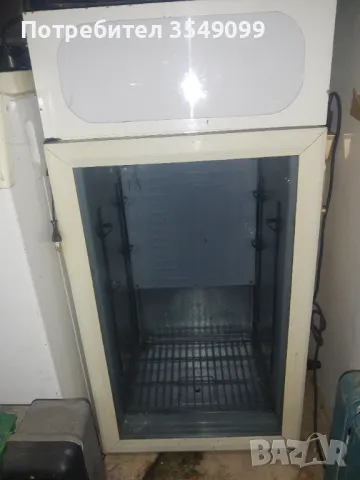 Хладилна ветрина, снимка 1