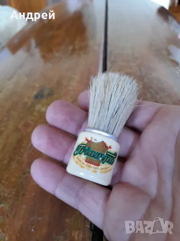 Стара четка за бръснене Triumph, снимка 2 - Други ценни предмети - 47461386