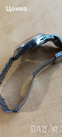 Слава механичен часовник, снимка 3 - Антикварни и старинни предмети - 44048122