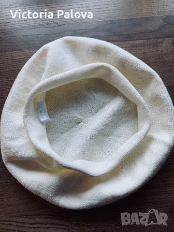 Модерна удобна шапка-баретка