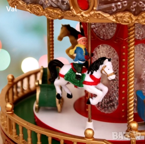 Музикална коледна въртележка със светлини и музика, снимка 2 - Музикални играчки - 52427594