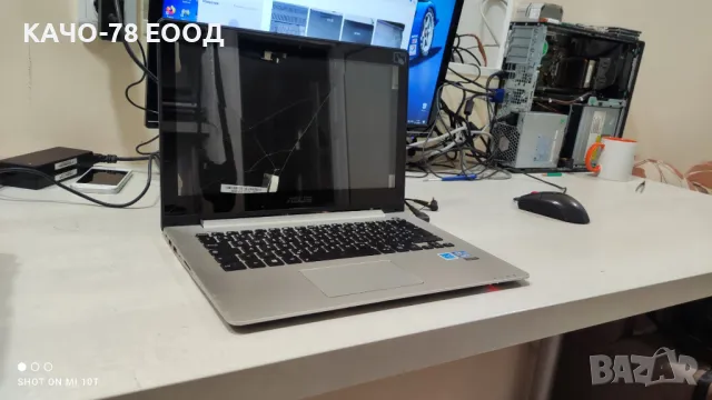 Лаптоп Asus S300
