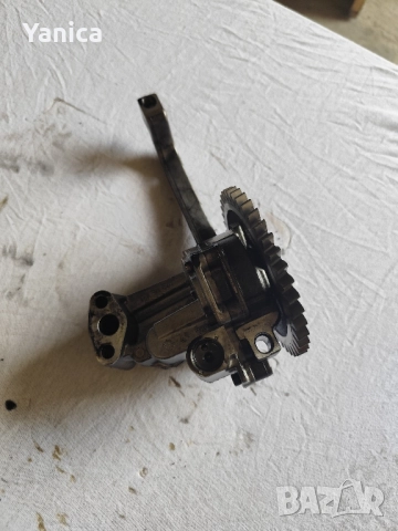 VW Tuareg 2.5 tdi маслена помпа, снимка 2 - Части - 51888950