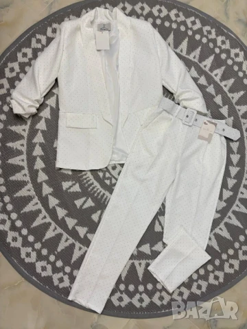 костюм с камъни 