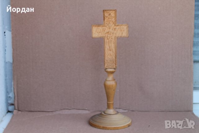 Стар напрестолен кръст , снимка 1 - Антикварни и старинни предмети - 36890631