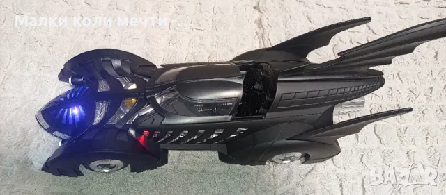 Метална кола Batmobile - мащаб 1:18, снимка 4 - Колекции - 48876145