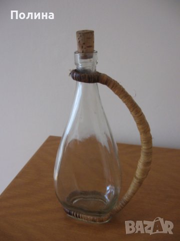 Старинно шише от ликьор 