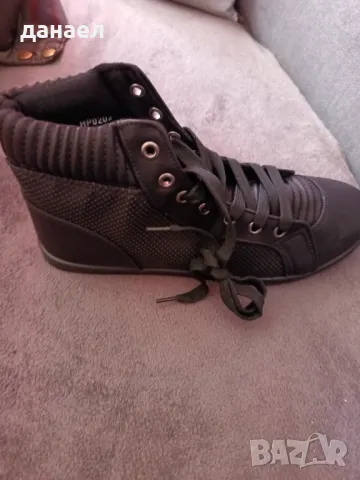 ДАМСКИ БОТИ